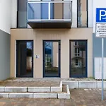 Super - Self Check In, Free Private Parking, Balcony Apartman *