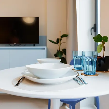 Super - Self Check In, Free Private Parking, Balcony