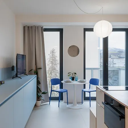 Super - Self Check In, Free Private Parking, Balcony
