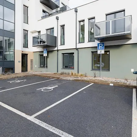 Super - Self Check In, Free Private Parking, Balcony