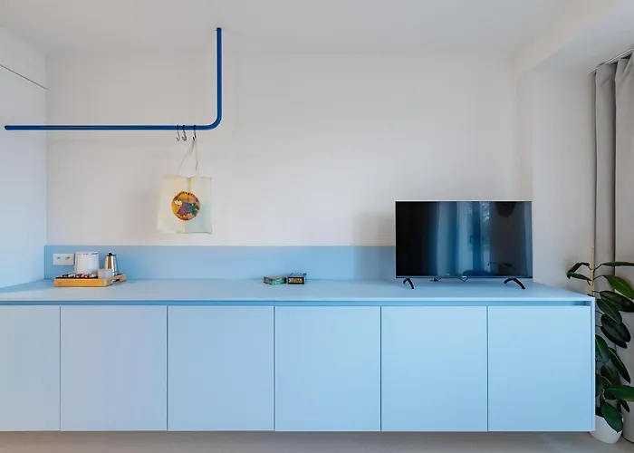 Super - Self Check In, Free Private Parking, Balcony *