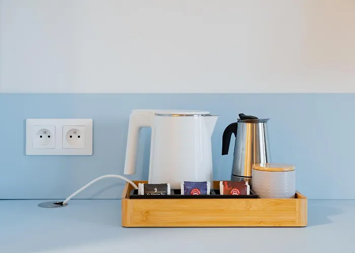 Super - Self Check In, Free Private Parking, Balcony Apartment *