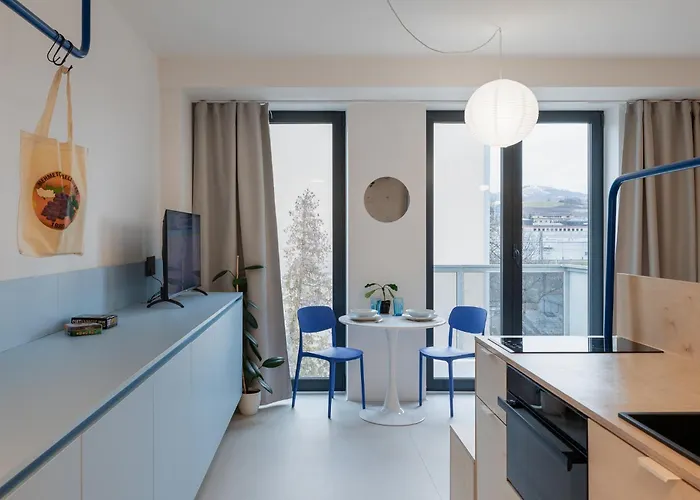 Super - Self Check In, Free Private Parking, Balcony