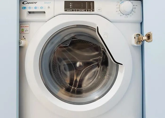 Super - Self Check In, Free Private Parking, Balcony Apartmán *