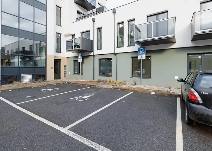 Super - Self Check In, Free Private Parking, Balcony